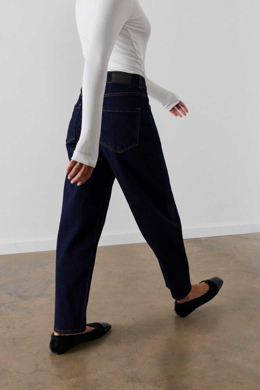 Dark Denim Petite Stretch Barrel Leg Jean