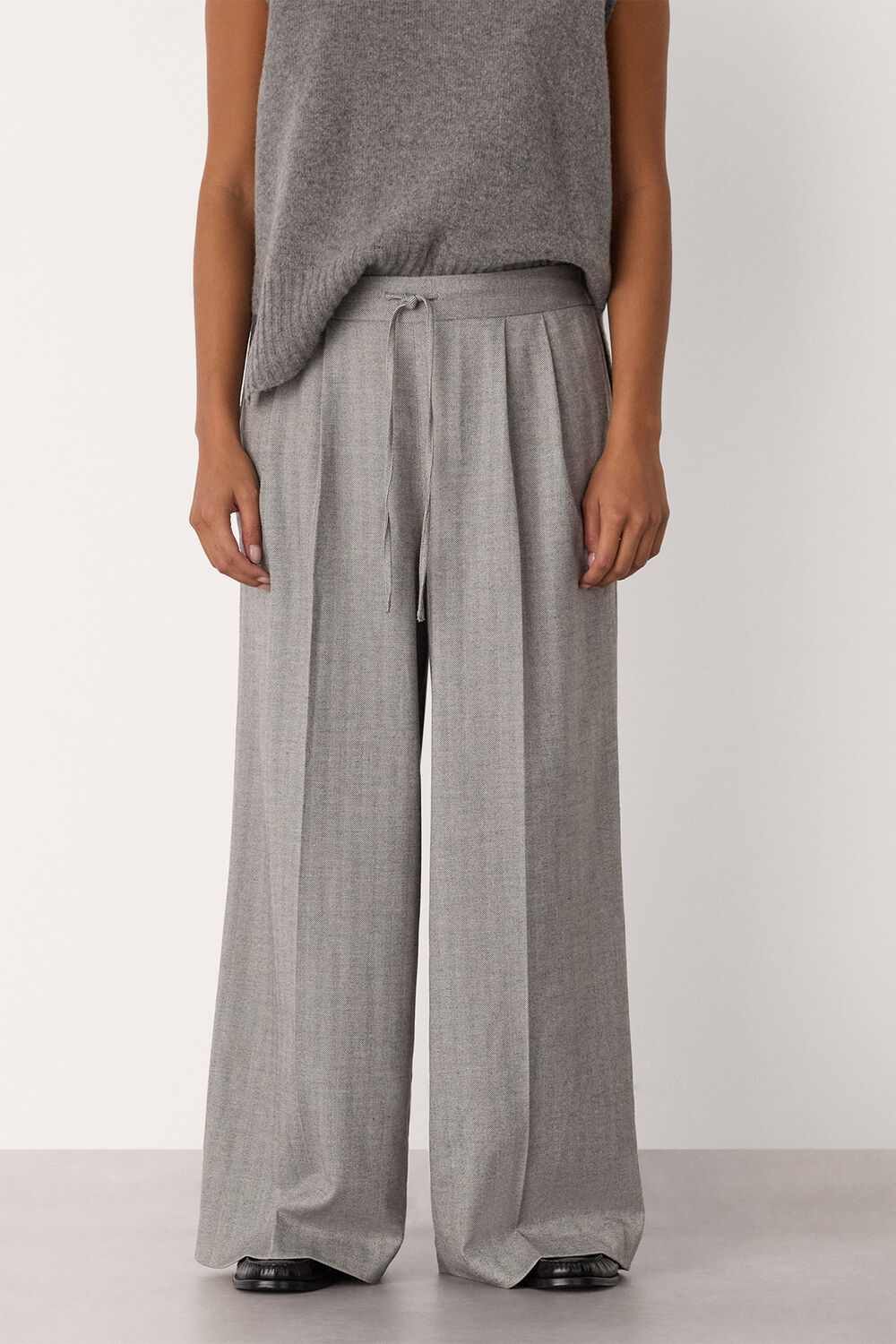 Grey Petite Herringbone Wide Leg Trouser