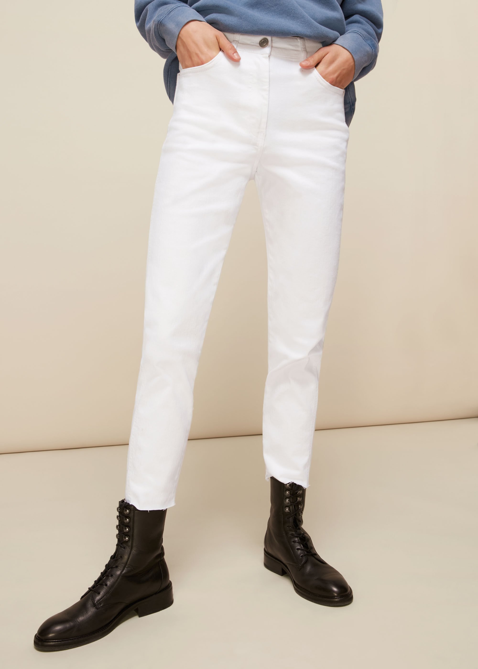 White jeans best sale with frayed bottom