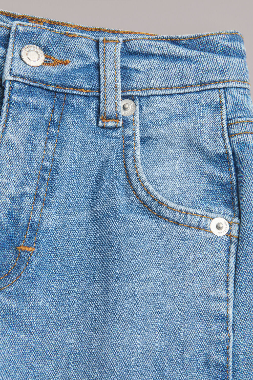 Stretch Barrel Leg Jean