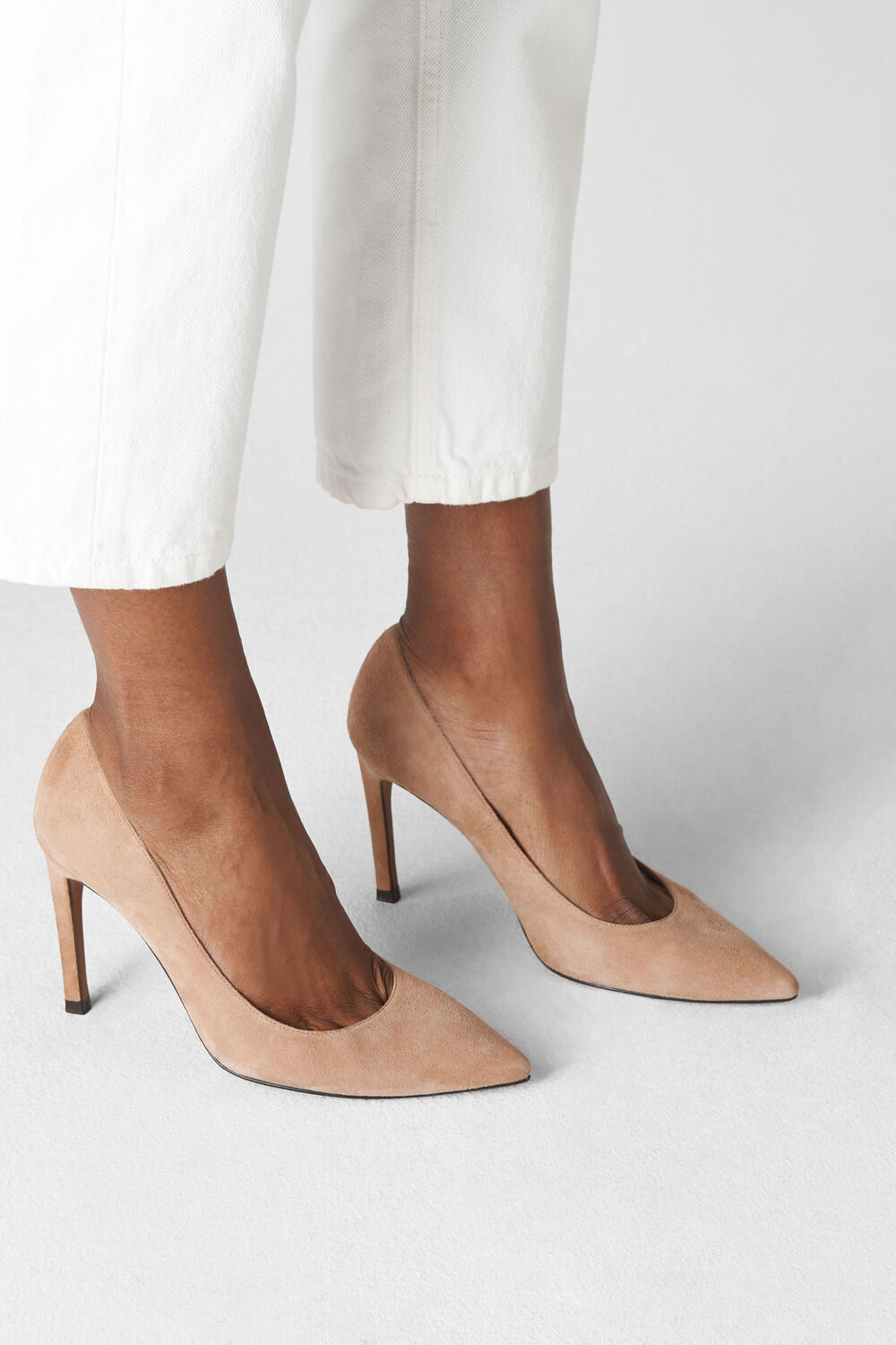 Cornel Suede Point Pump