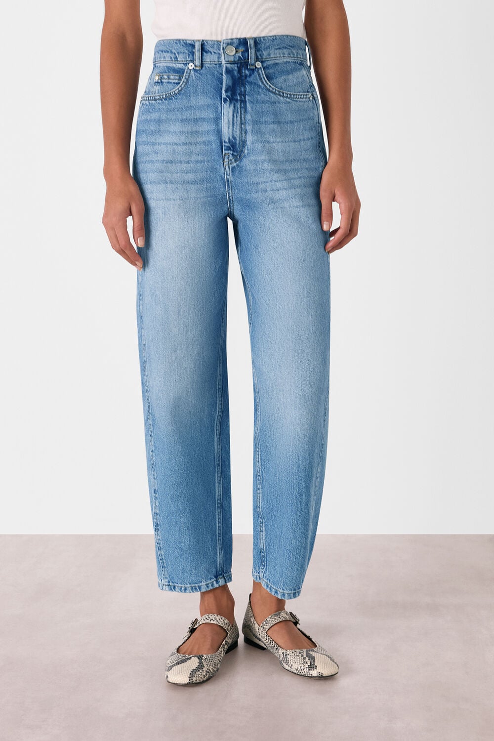 Authentic Barrel Leg Jean
