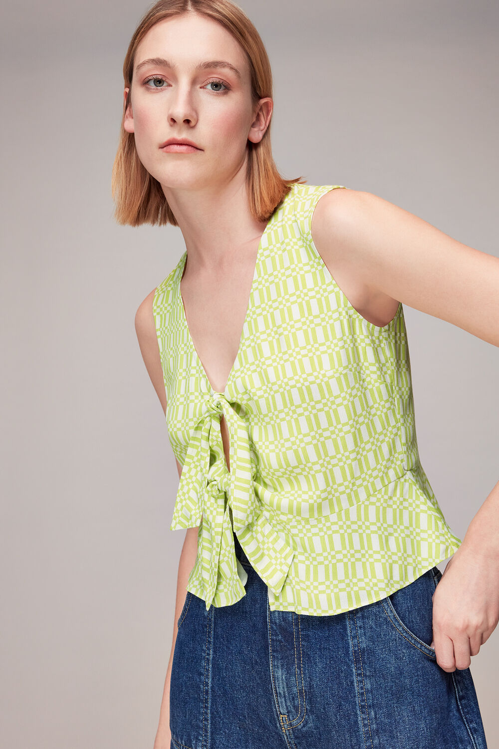 Link Check Tie Front Top