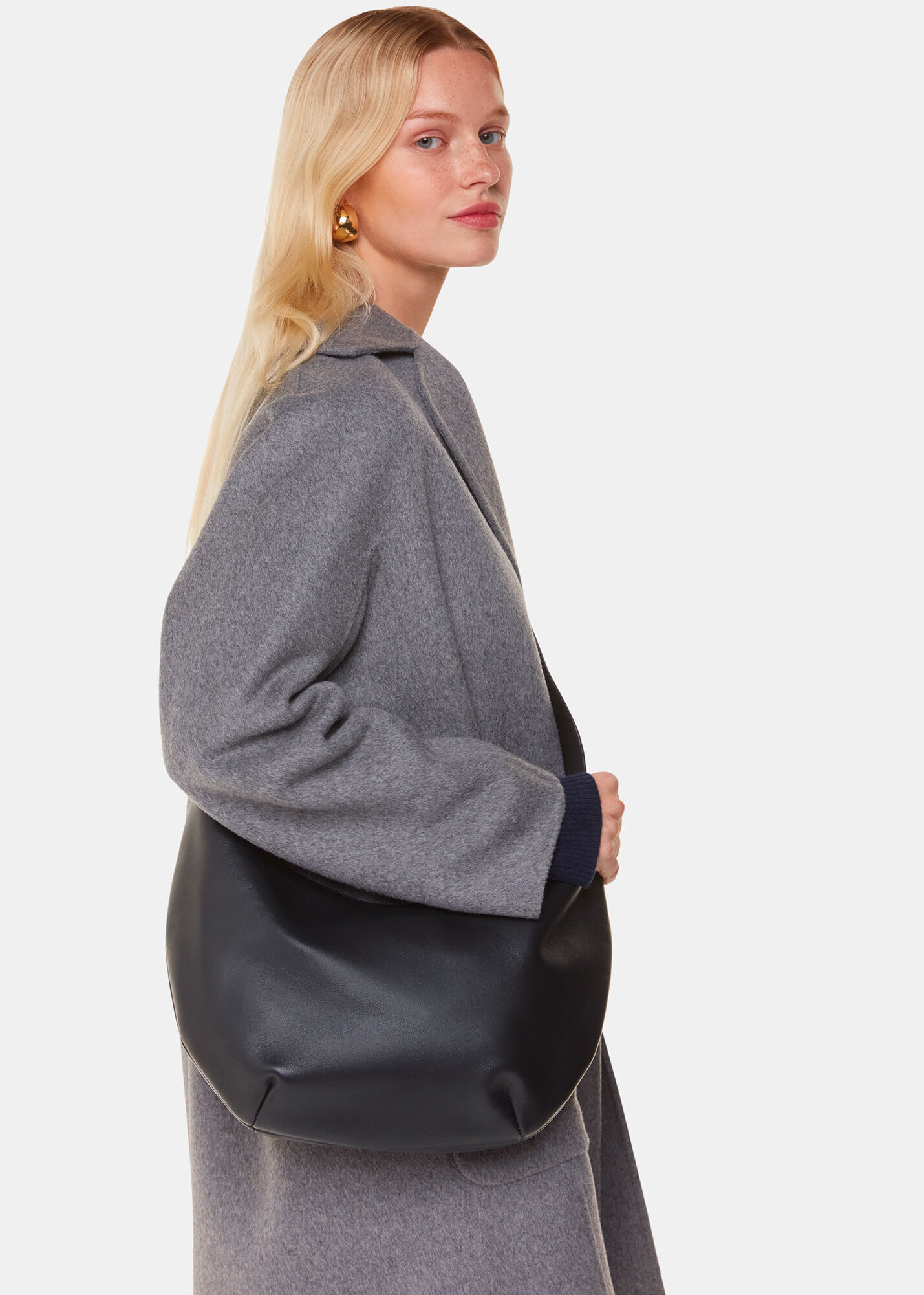 SULA カズタ　Curve leather bag n.SSign Black Sia Curved Crossbody Bag | WHISTLES | Whistles US |