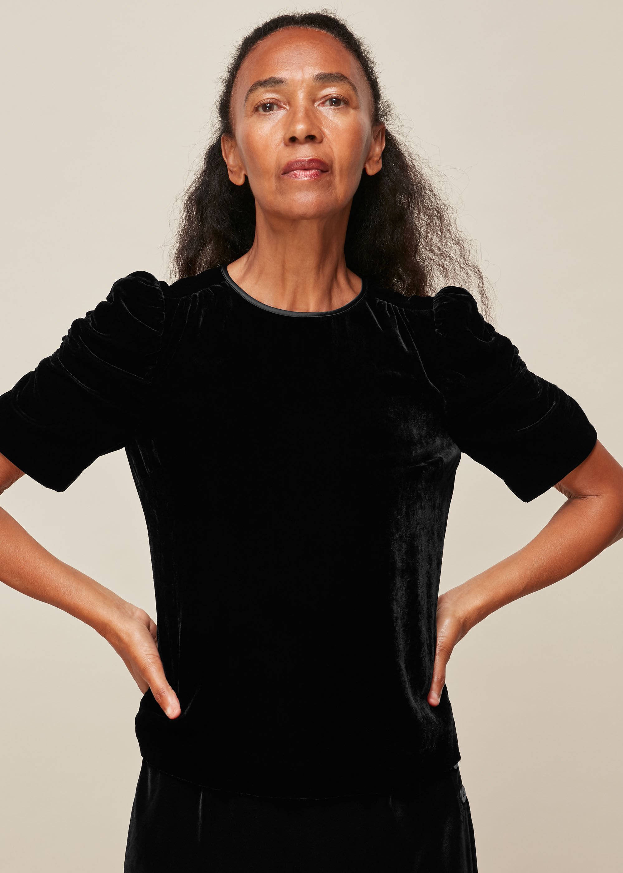 Black hot sale shell top
