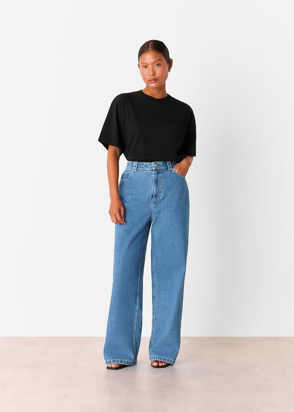 Petite Relaxed Straight Leg Jean