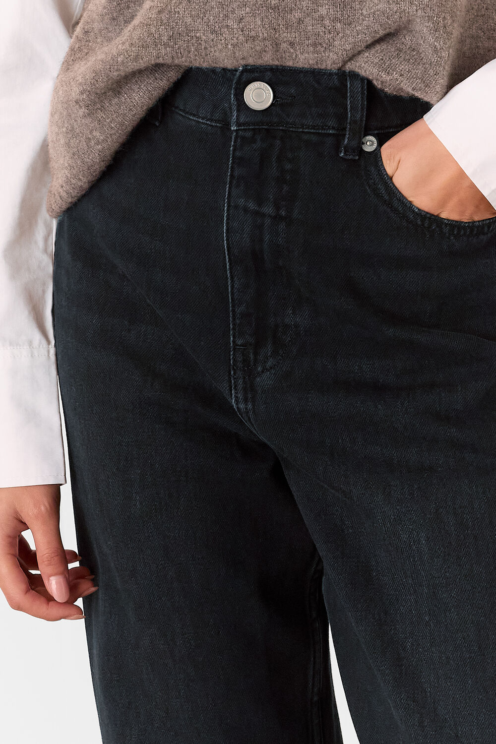 Petite Authentic Barrel Leg Jean