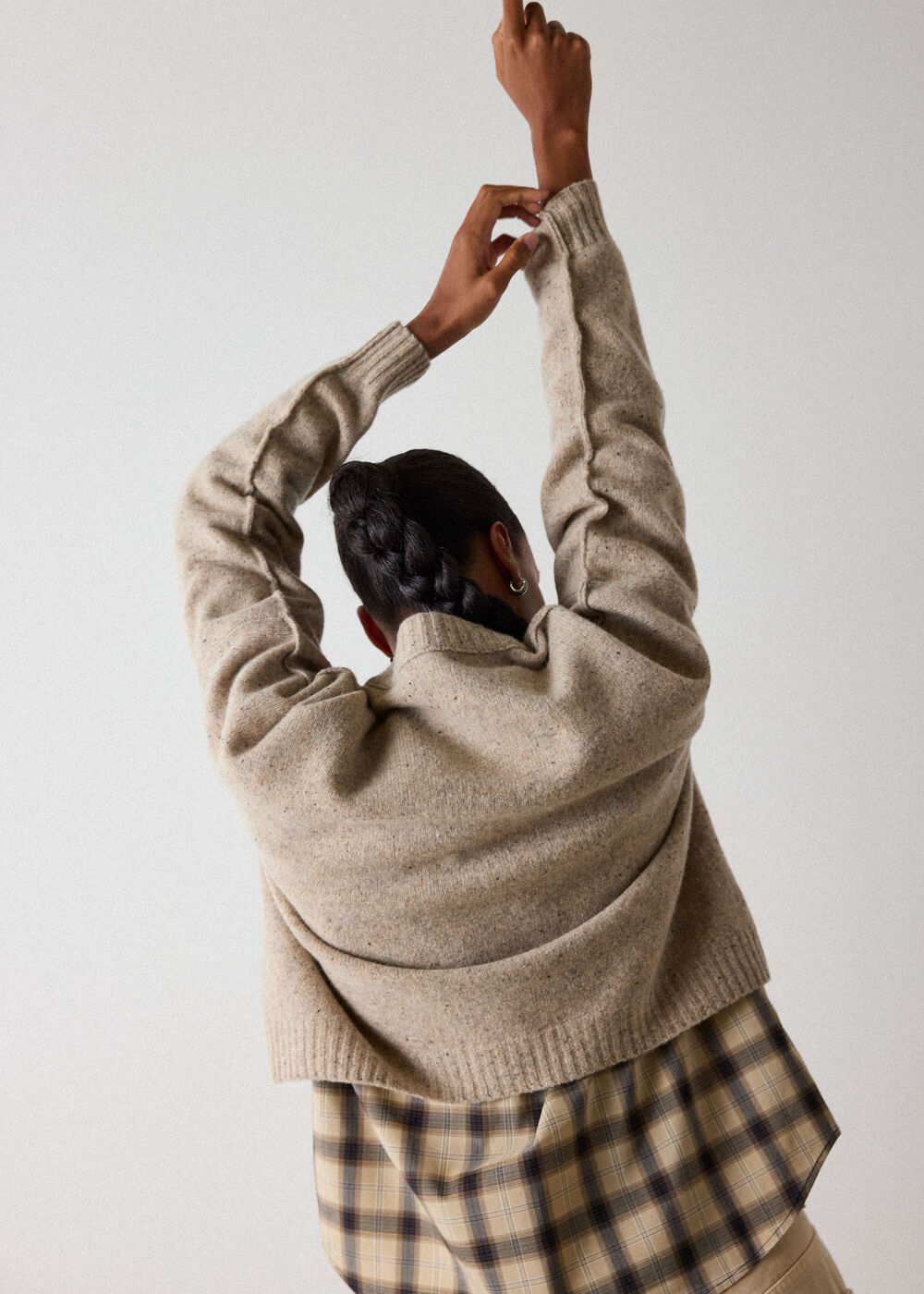 Wool Curved Hem Knit