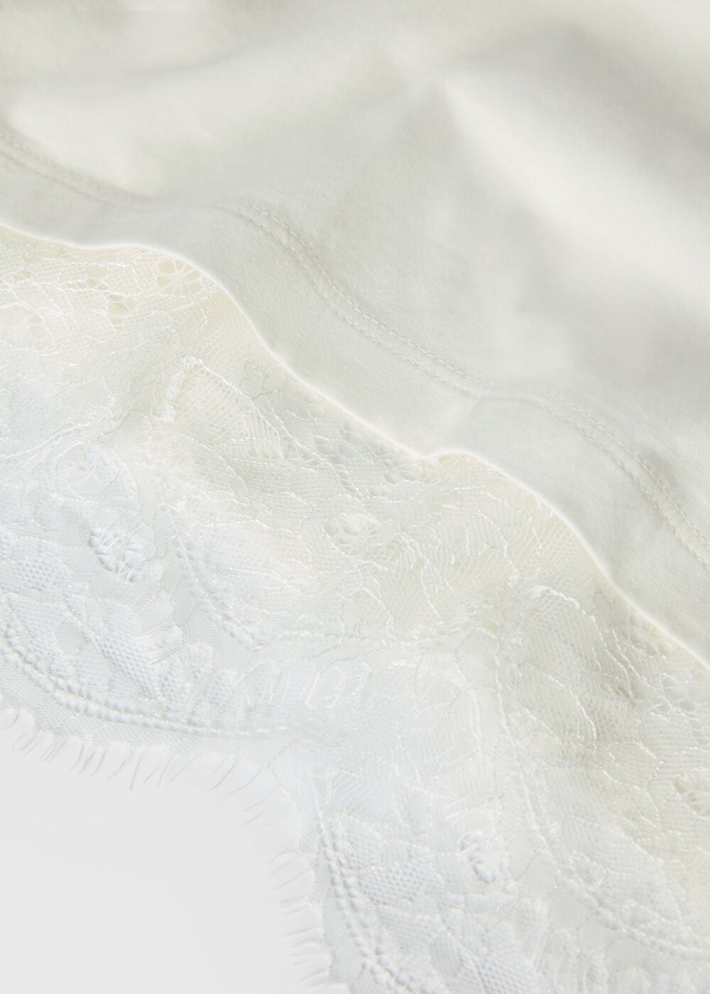 Lace Trim Detail Tee