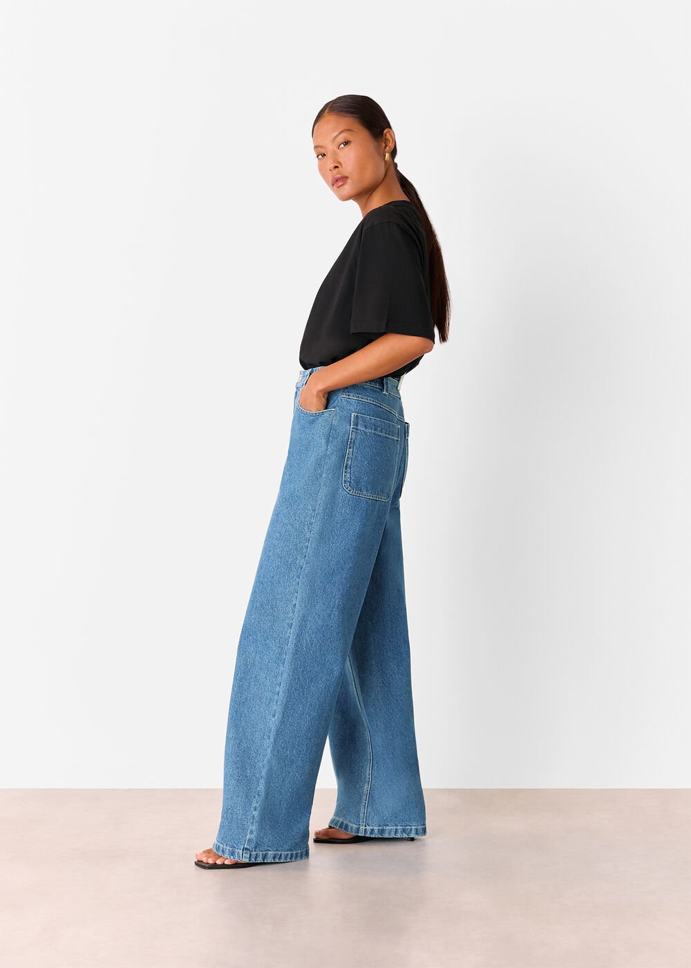 Petite Relaxed Straight Leg Jean