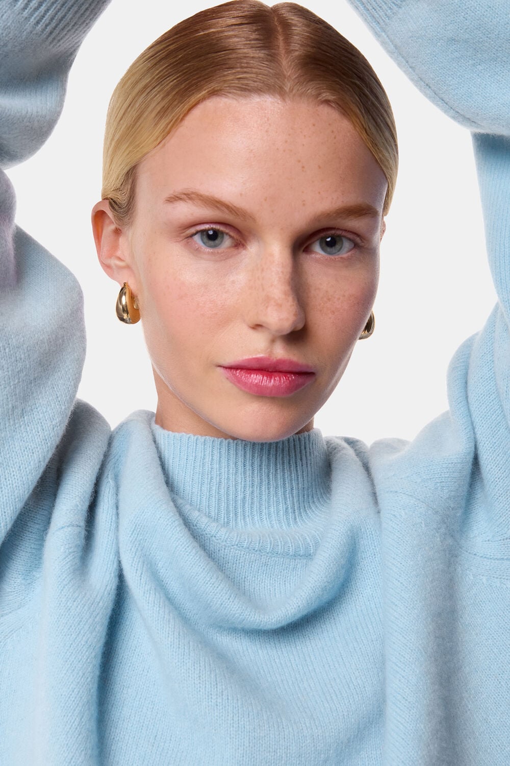 Funnel Neck Wool Knit