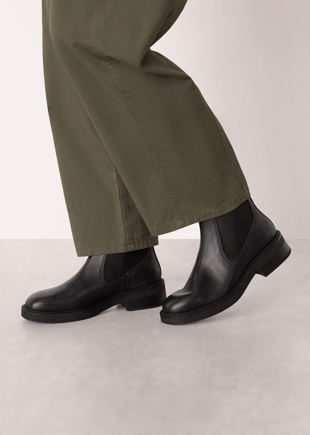Elasticated Chelsea Boot
