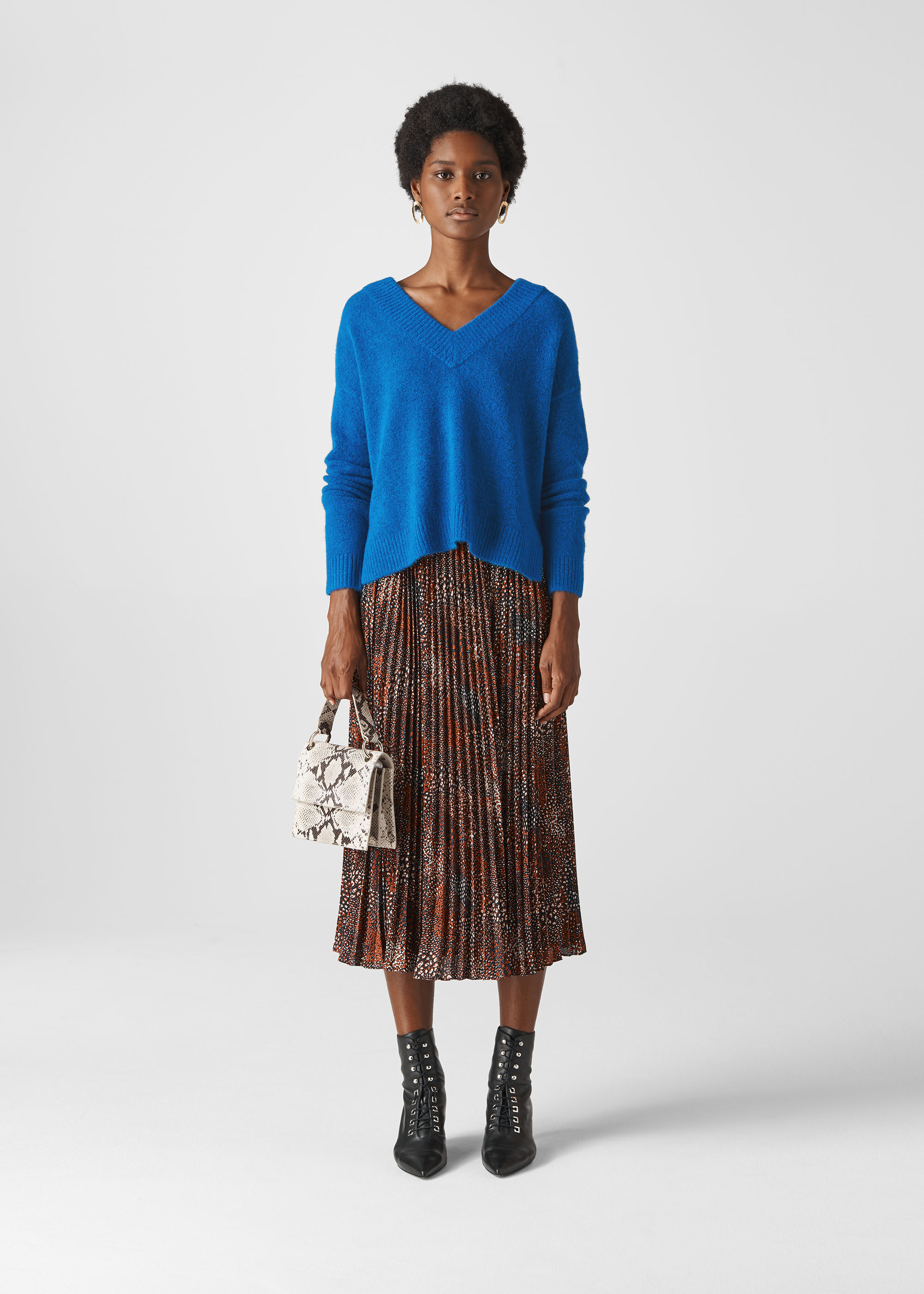 V neck outlet oversized jumper