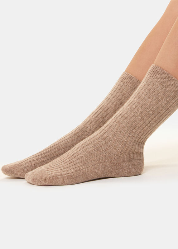 Neutral Cashmere Ribbed Socks