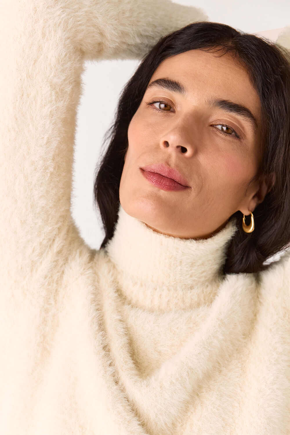 Isla Cropped Fluffy High Neck