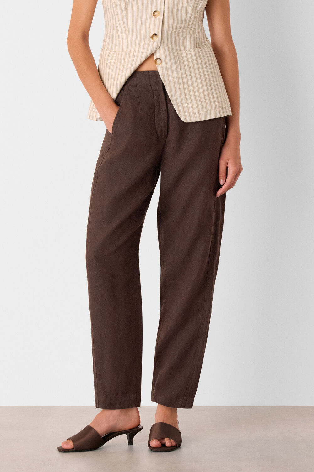 Brown Linen Barrel Trouser