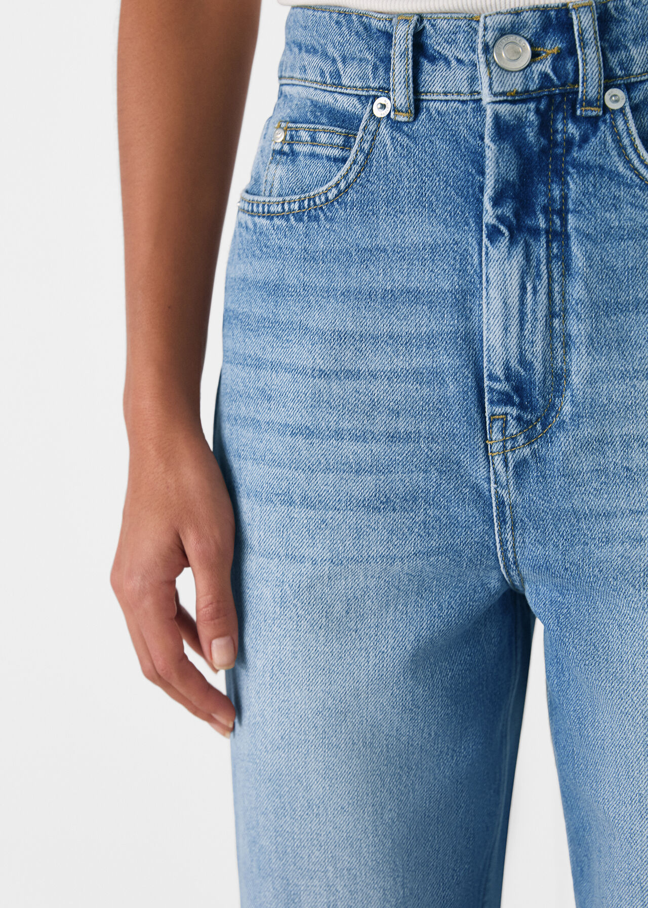 Authentic Barrel Leg Jean