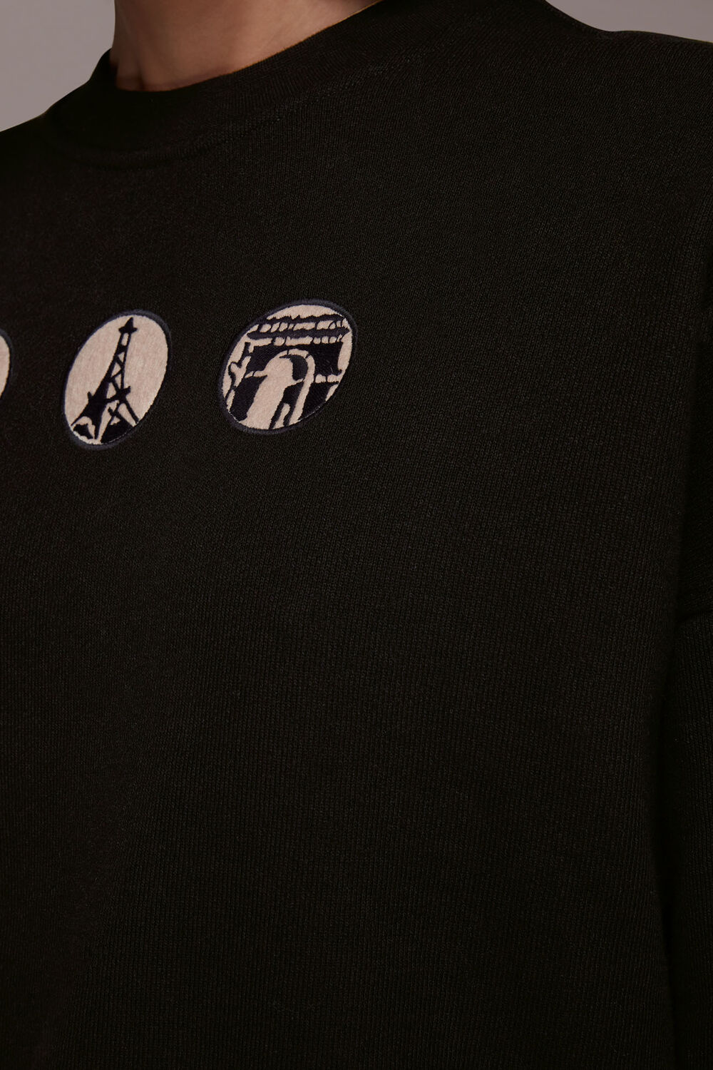 Landmark Motif Sweat