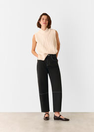 Contrast Detail Barrel Jean