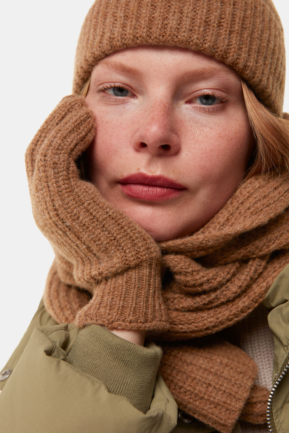 Camel Lambswool Gloves