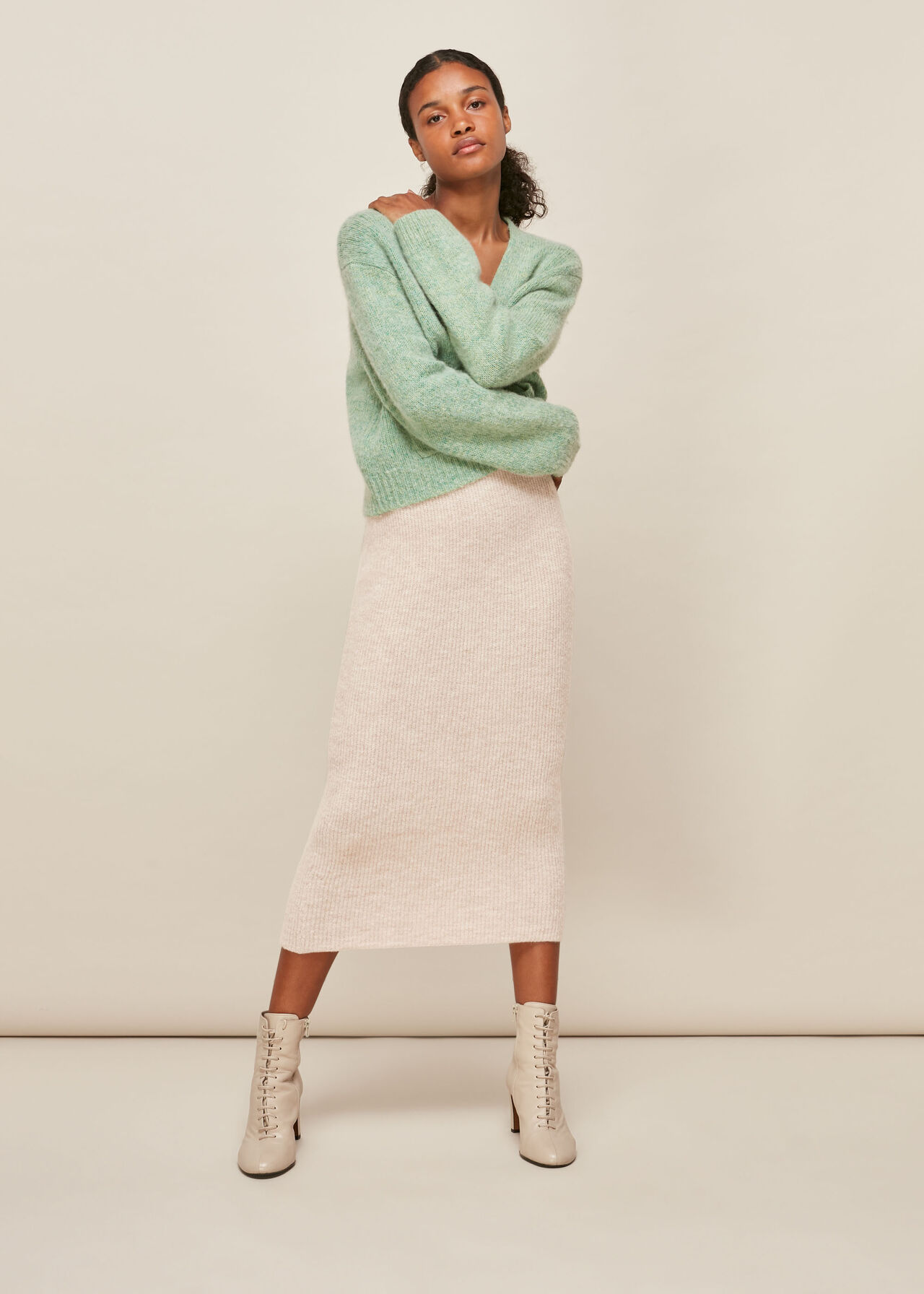 Versatility of Knitted Skirts