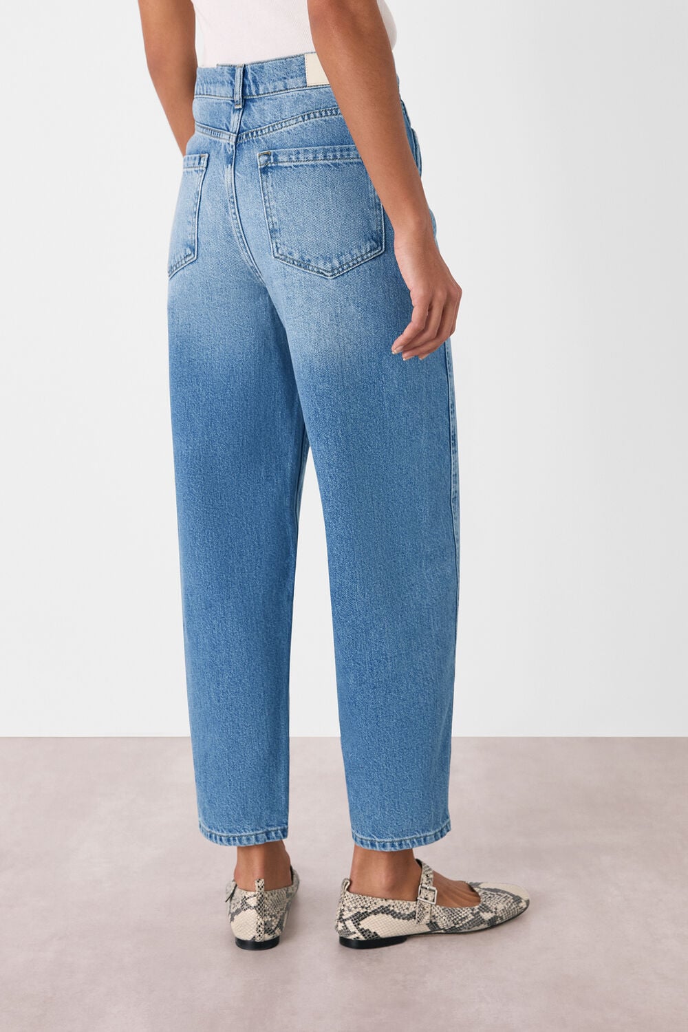 Authentic Barrel Leg Jean