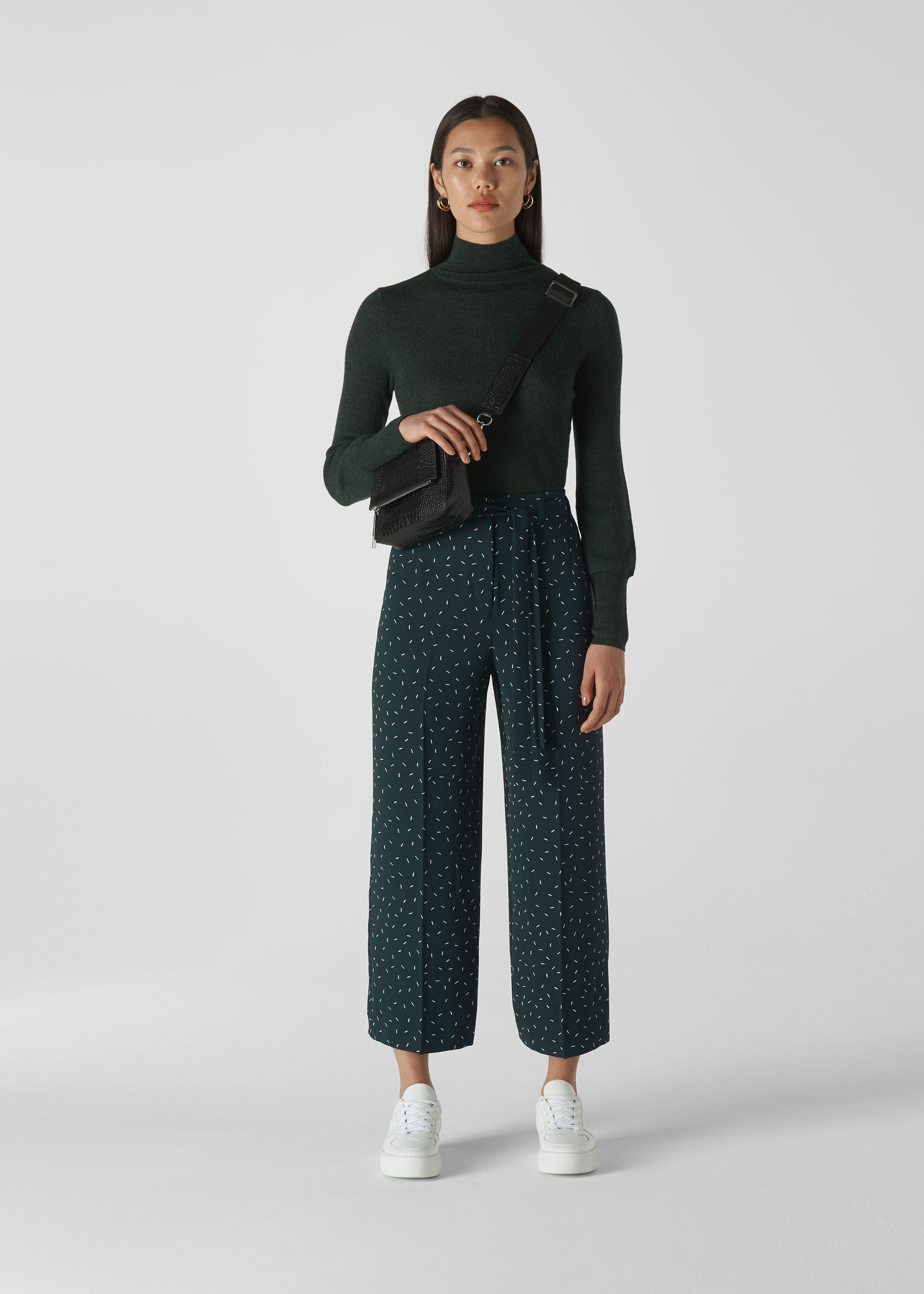 cinched waist trousers
