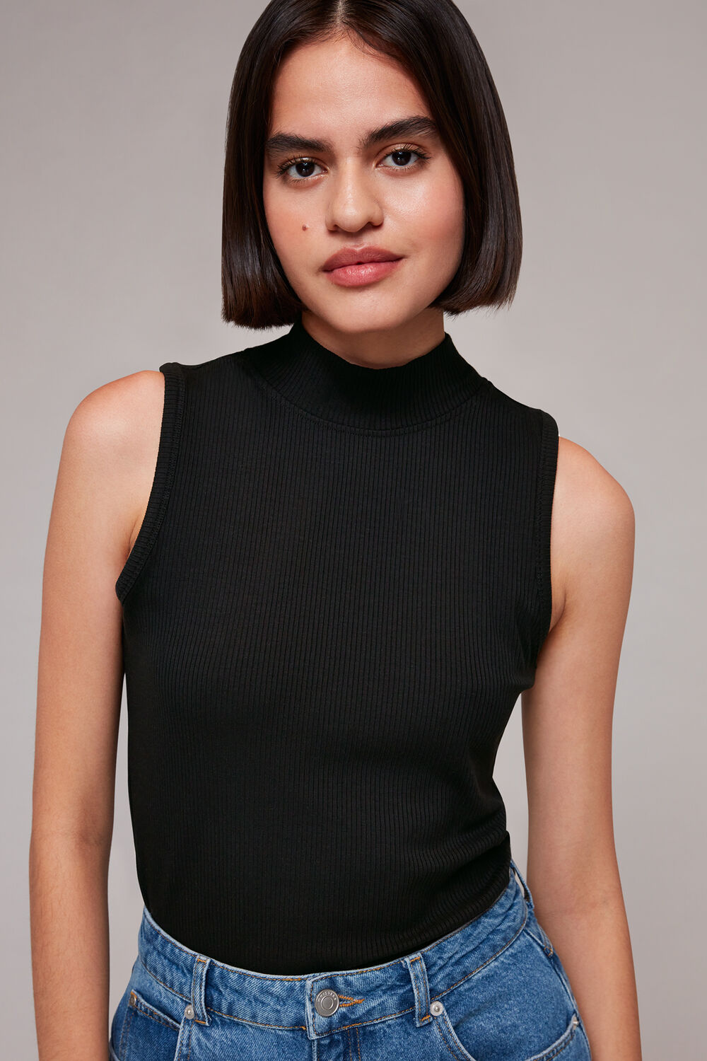 Ribbed Keyhole Tank