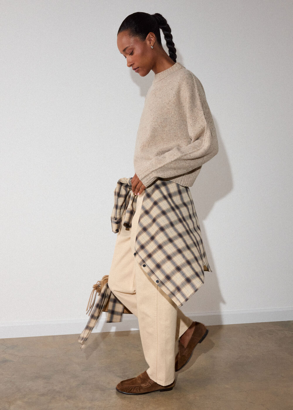 Wool Curved Hem Knit