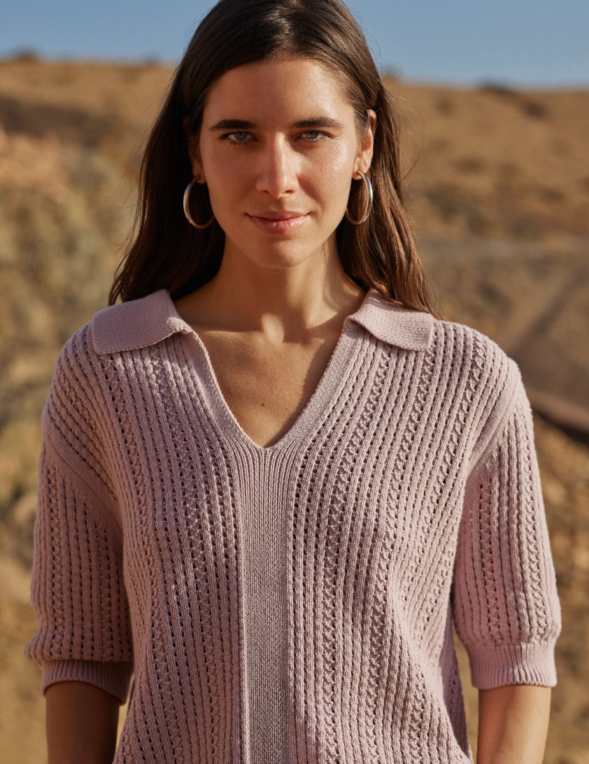 Woman lilac knit