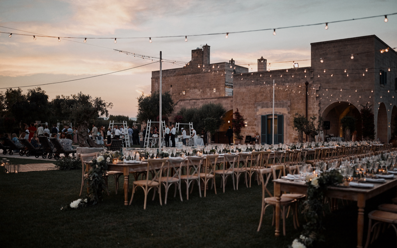 9 Wedding Instagram Accounts To Follow Inspiration Whistles