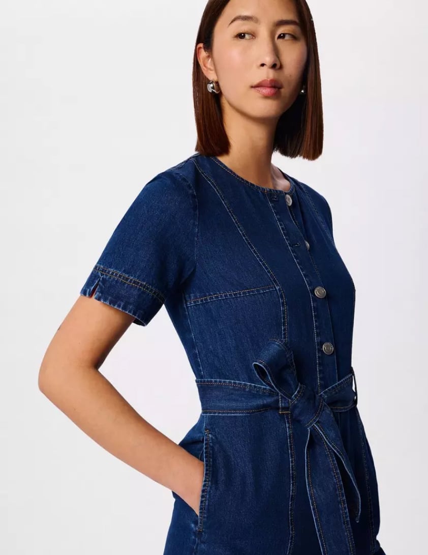 woman wearing funnel neck jumpers