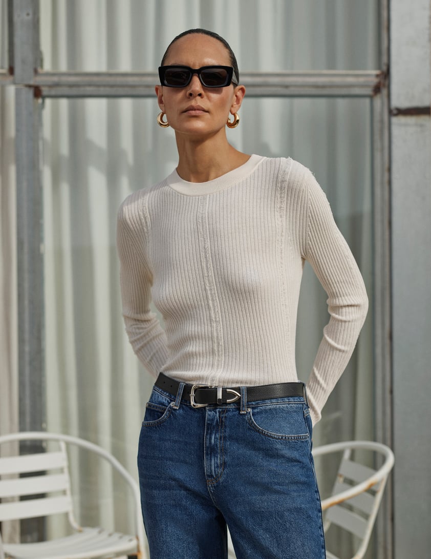 Woman white top with jeans