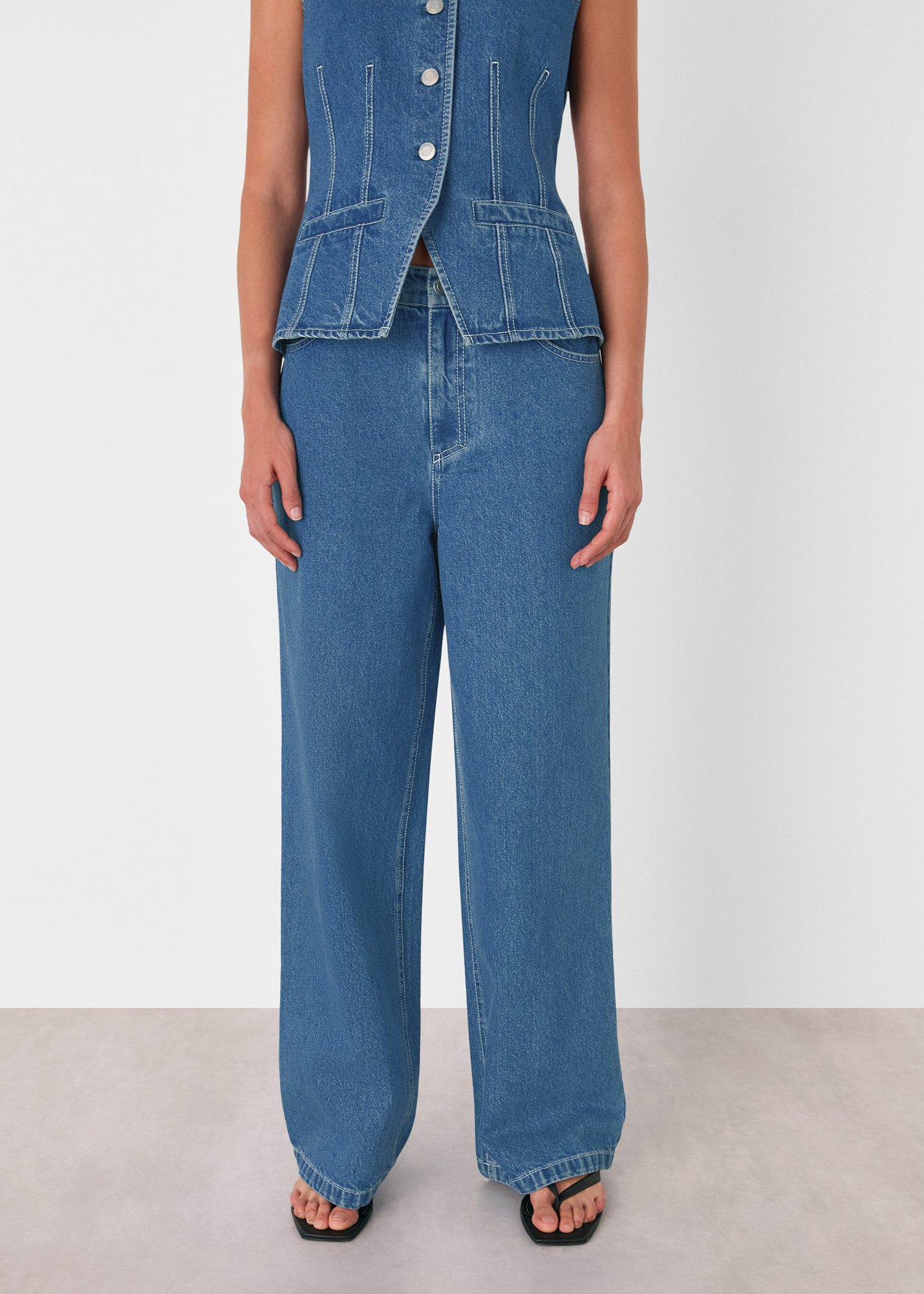Whistles Women's Denim Relaxed Straight Leg Jean Size 29