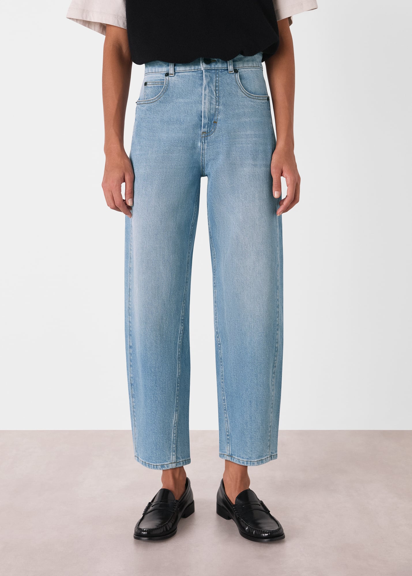 Whistles Women's Light Wash Stretch Barrel Leg Jean Size 28