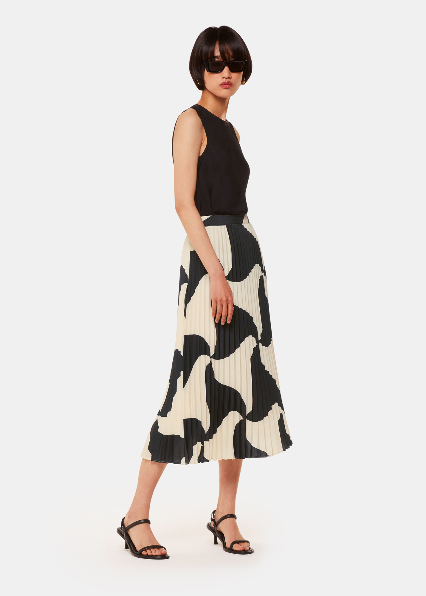 Whistles Women's Black/Multi Triangle Swirl Pleated Skirt Size 6