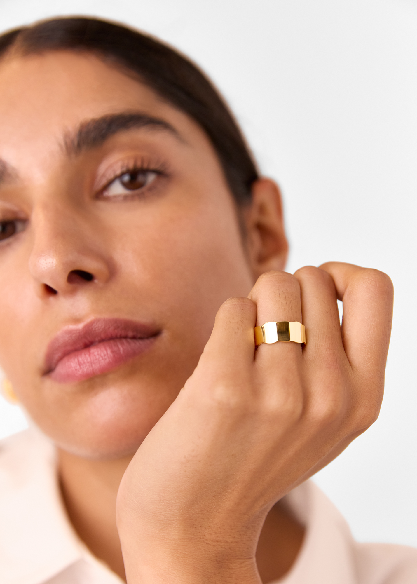 Whistles Women's Gold Scalloped Edge Ring Size M